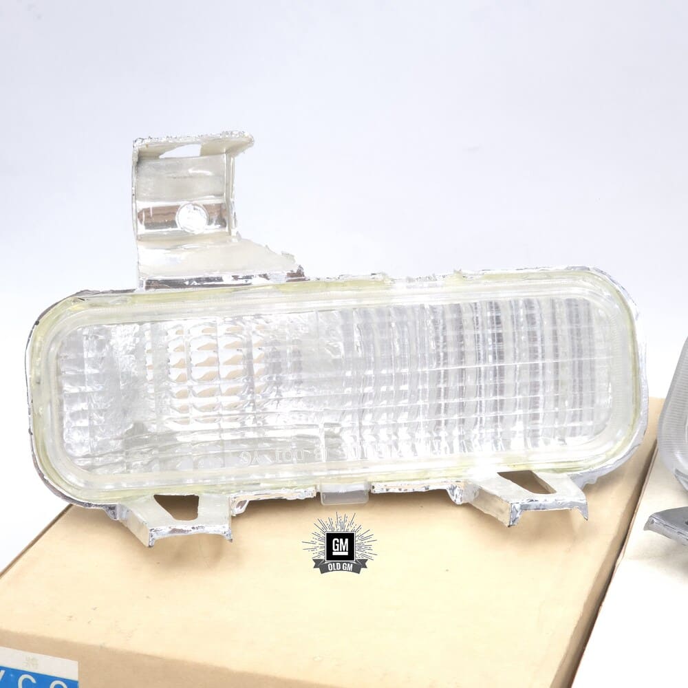 NORS 77-79 Caprice & 79 Impala Bumper Parking & Turn Signal Lamp Set 4 NORS 77-79 Caprice & 79 Impala Bumper Parking & Turn Signal Lamp Set - Image 4