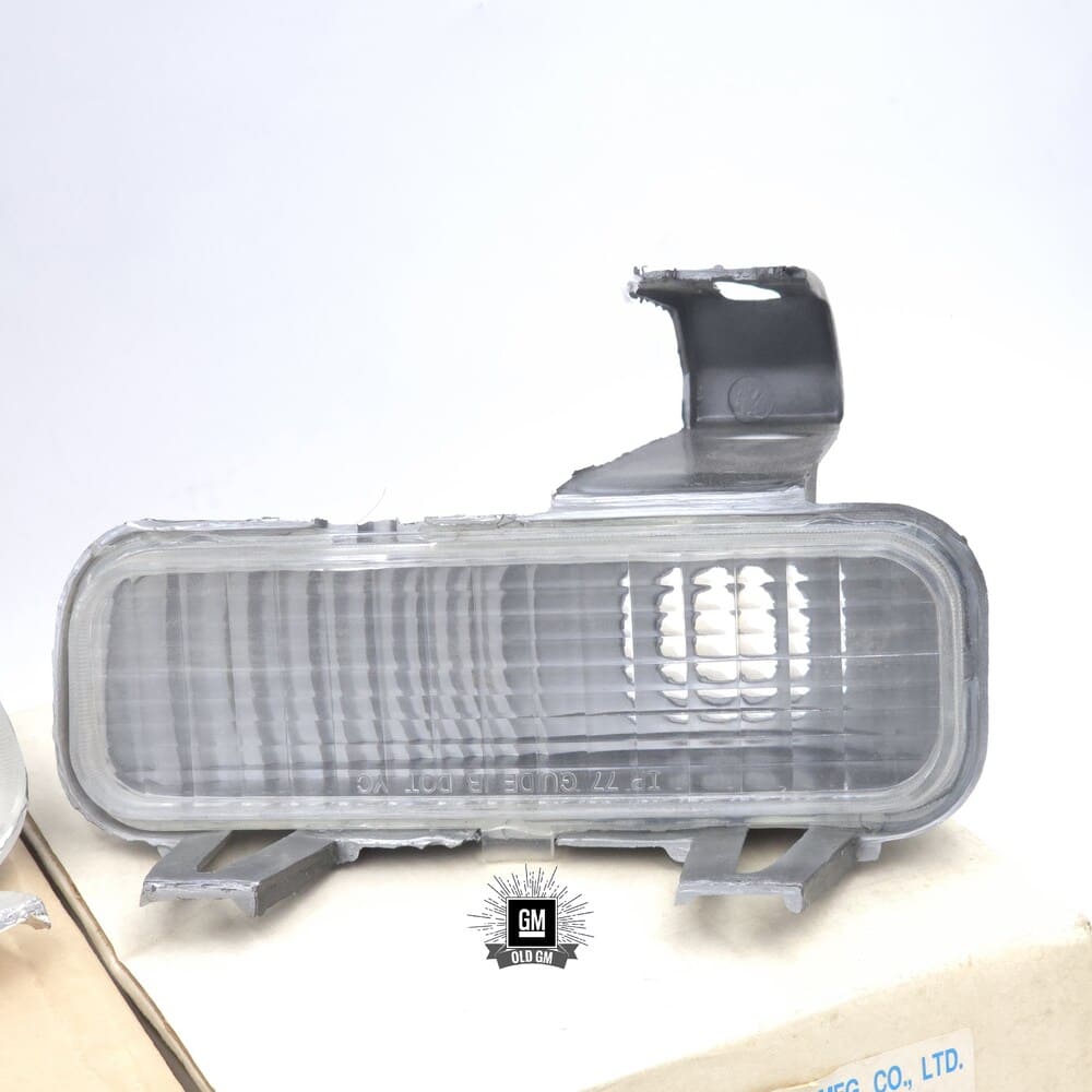 NORS 77-79 Caprice & 79 Impala Bumper Parking & Turn Signal Lamp Set 5 NORS 77-79 Caprice & 79 Impala Bumper Parking & Turn Signal Lamp Set - Image 5