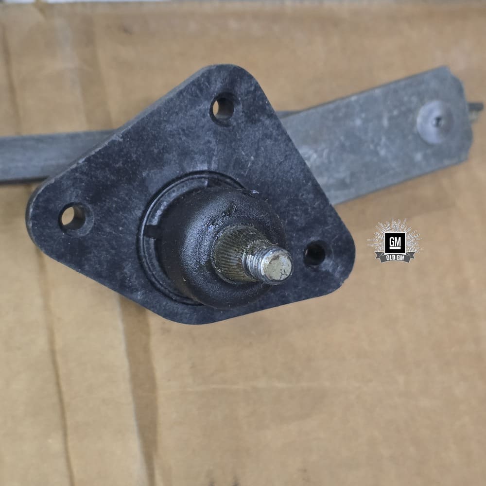 NOS 91-93 Caprice & Roadmaster 93 Fleetwood Windshield Wiper Transmission 2 NOS 91-93 Caprice & Roadmaster 93 Fleetwood Windshield Wiper Transmission - Image 2