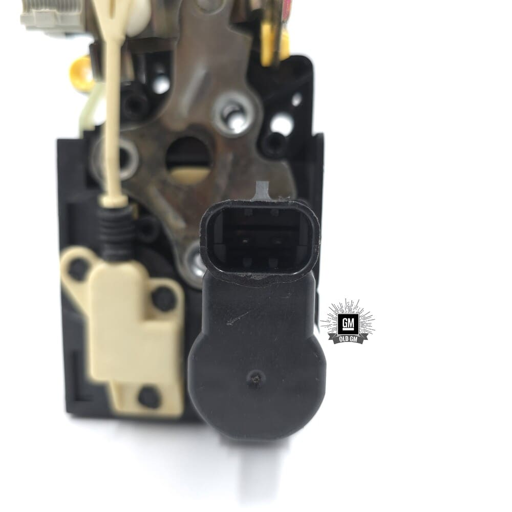 00-06 GMC & Chevy Truck Front LH Door Latch & Actuator Assembly 4 00-06 GMC & Chevy Truck Front LH Door Latch & Actuator Assembly - Image 4