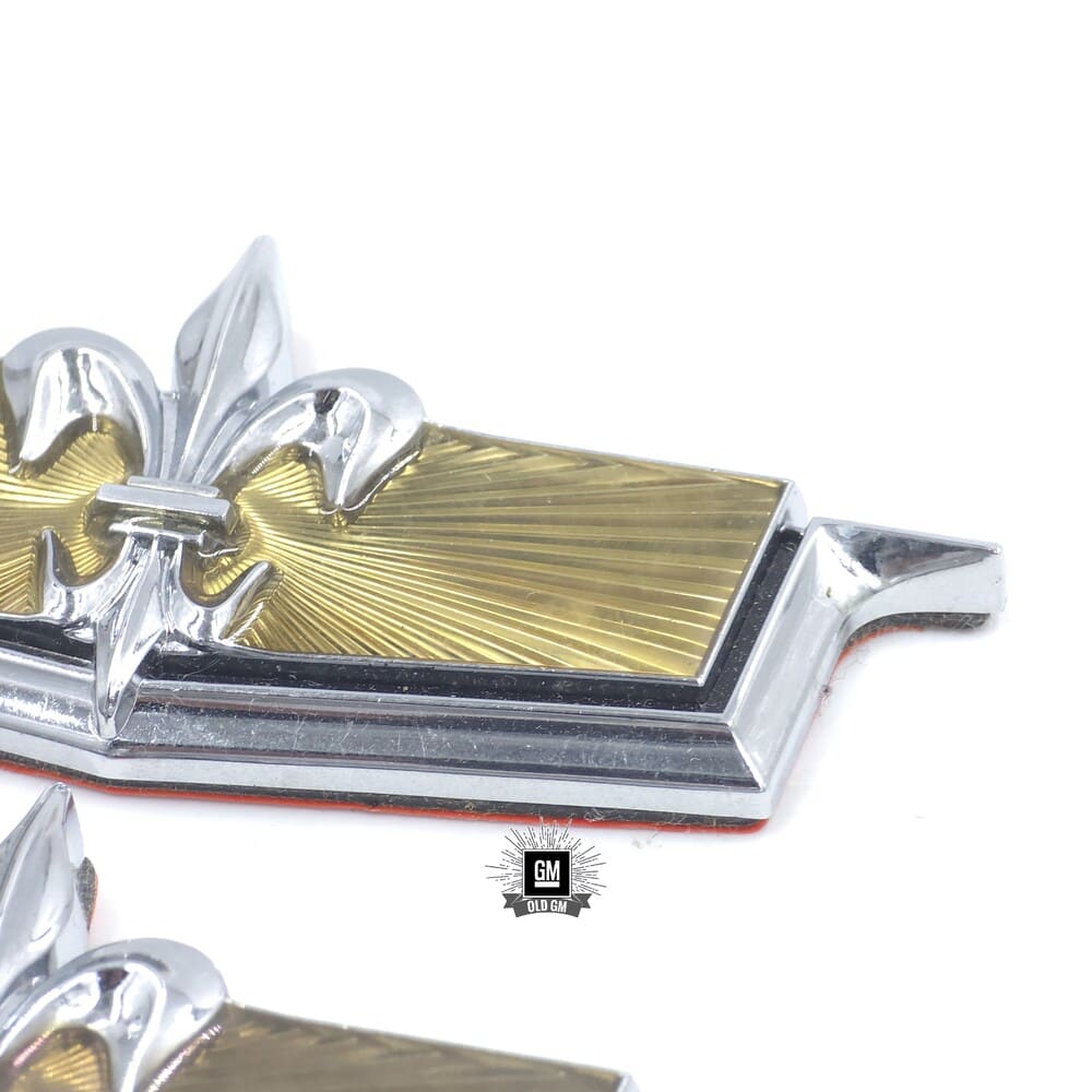 NOS GM 77-90 Caprice Crest Emblem Set 4 NOS GM 77-90 Caprice Crest Emblem Set - Image 4