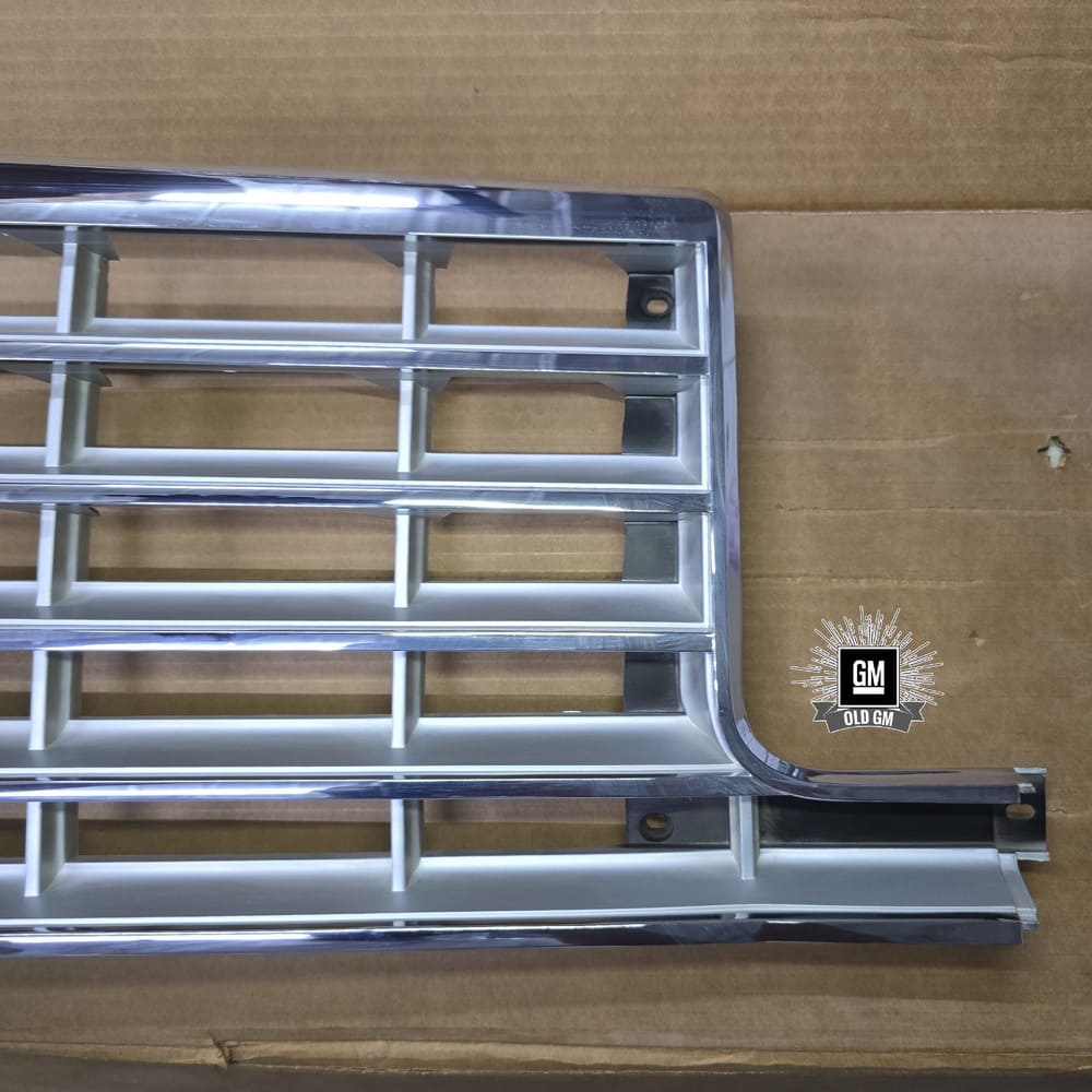 NOS GM 81 LeSabre Grille 6 NOS GM 81 LeSabre Grille - Image 6