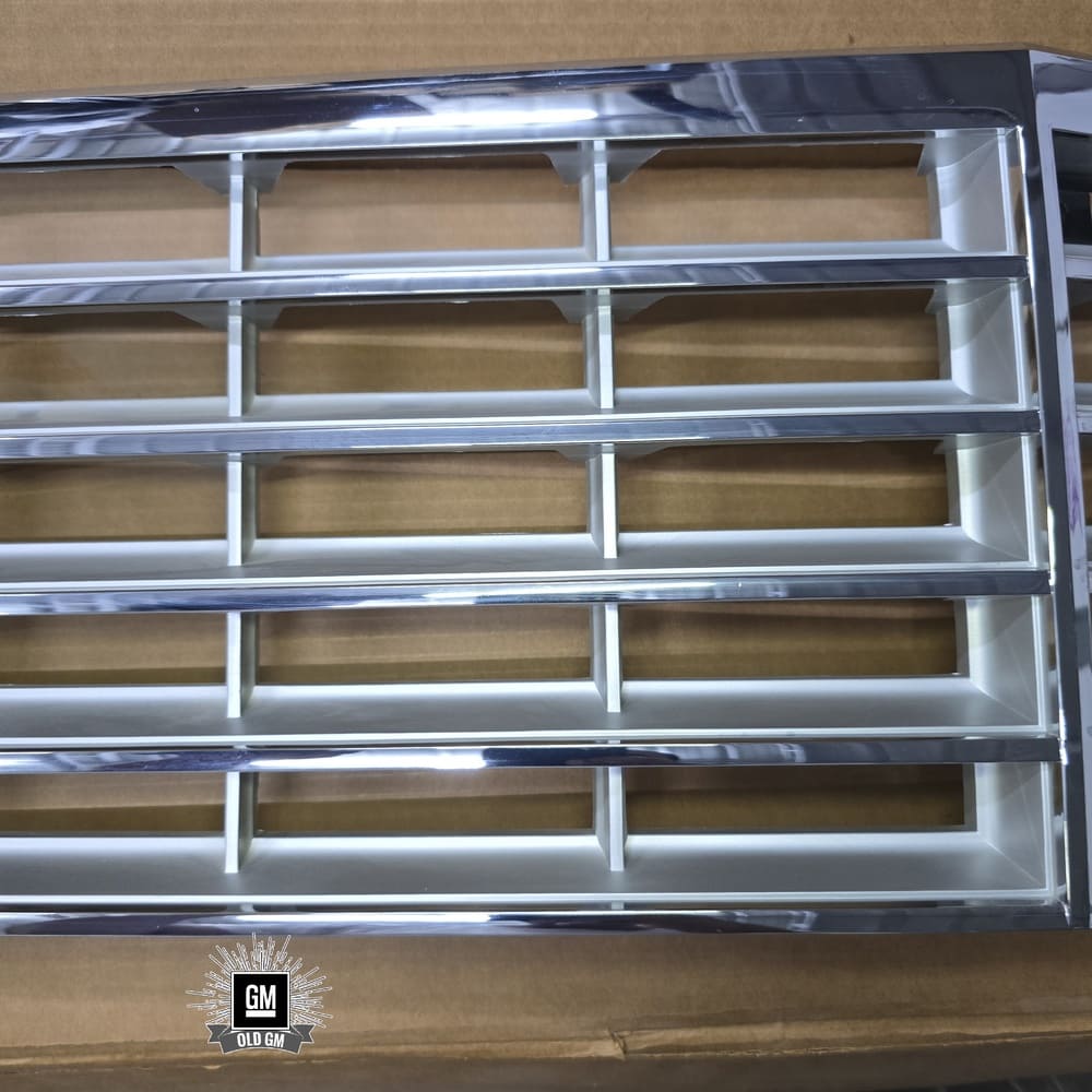 NOS GM 81 LeSabre Grille 3 NOS GM 81 LeSabre Grille - Image 3