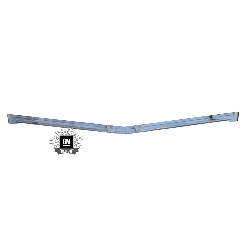 NOS GM 77-79 Caprice & Impala Front Bumper Center Filler 2 NOS GM 77-79 Caprice & Impala Front Bumper Center Filler - Image 2