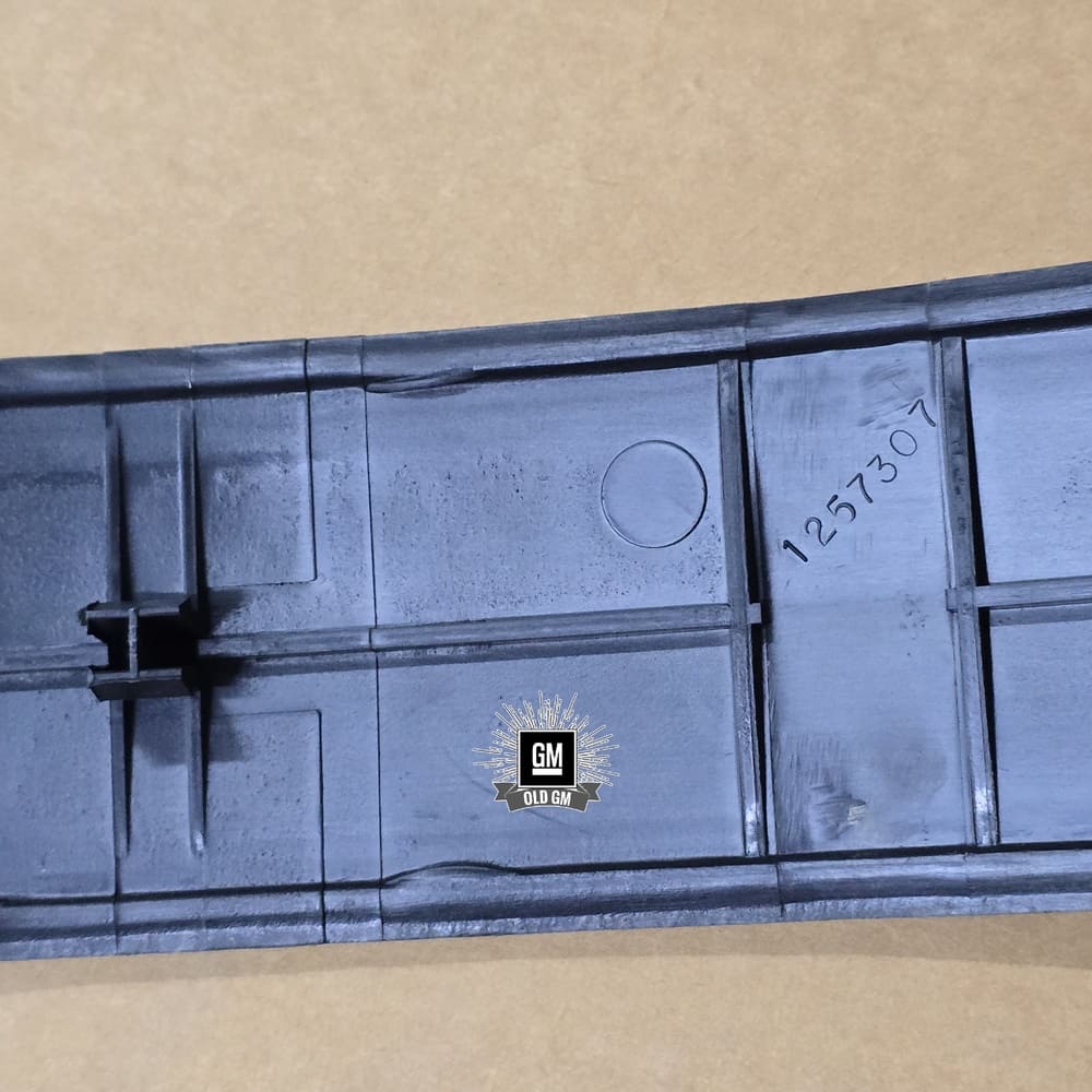 NOS 77-78 Riviera 77-79 LeSabre Rear Bumper Strip 8 NOS 77-78 Riviera 77-79 LeSabre Rear Bumper Strip - Image 8