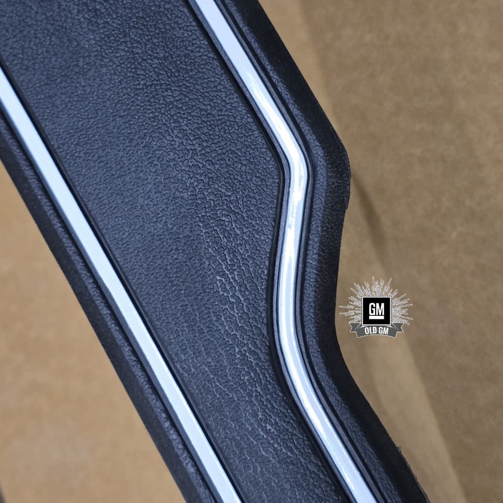 NOS 77-78 Riviera 77-79 LeSabre Rear Bumper Strip 4 NOS 77-78 Riviera 77-79 LeSabre Rear Bumper Strip - Image 4
