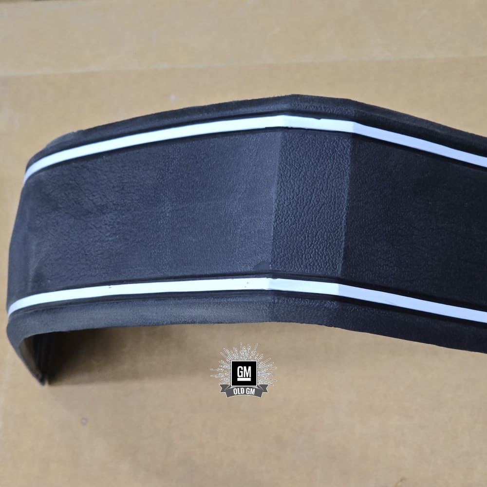 NOS GM 77-79 Electra Rear Bumper Strip w/o Guards 4 NOS GM 77-79 Electra Rear Bumper Strip w/o Guards - Image 4