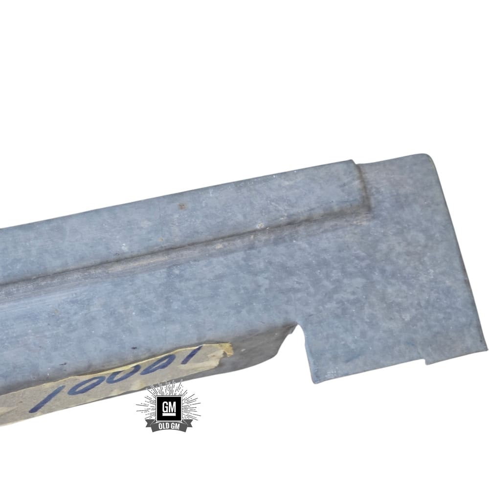 NOS GM 77-79 Caprice & Impala Front Bumper Center Filler 5 NOS GM 77-79 Caprice & Impala Front Bumper Center Filler - Image 5